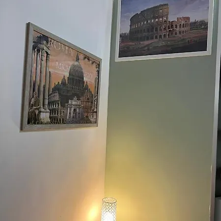 La Rosa Di Colosseo Roma